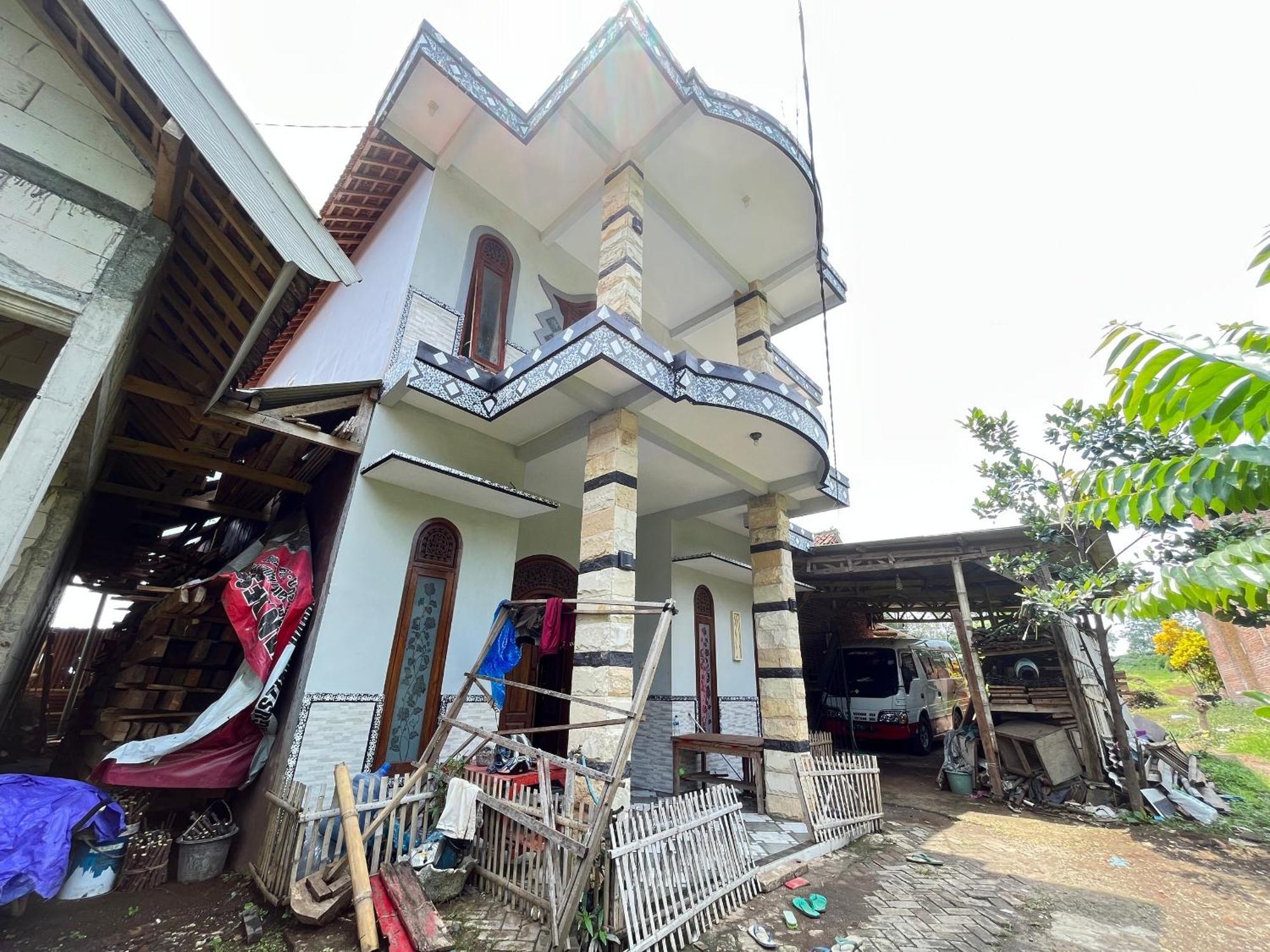 Spot On 93423 Kost Berkah Near Kebun Teh Wonosari Hotell Lawang Eksteriør bilde